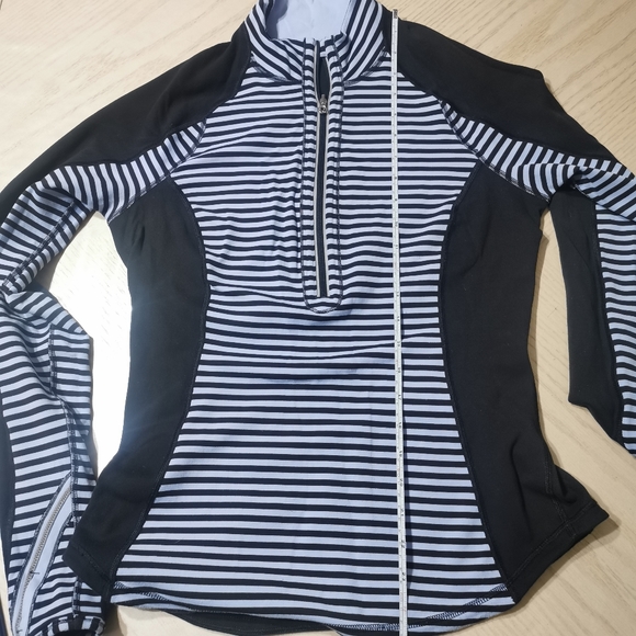 Lululemon Run: U-Turn Pullover *Reversible - Picture 9 of 16